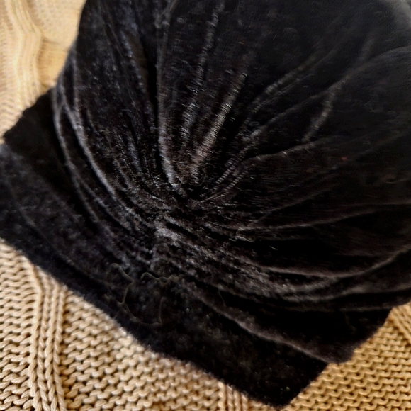 1pc Black Velvet Gipsy knotted Head Wrap - Picture 5 of 6